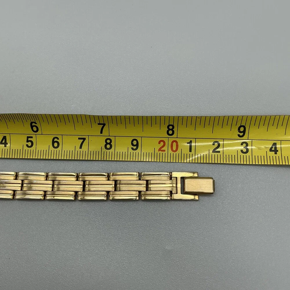 Vintage Pulsar Womens Watch 12mm Gold Tone V220-6690 New Battery 8.5